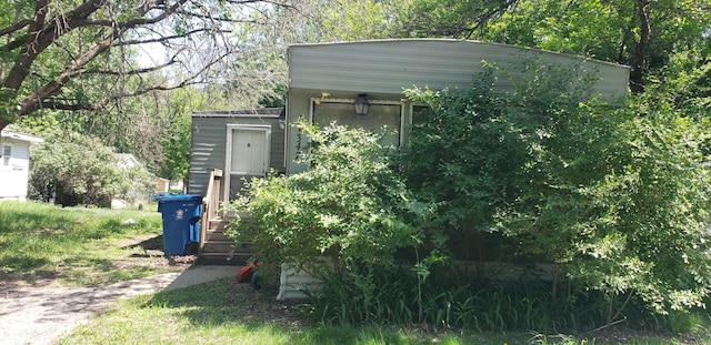 11347 3rd St NE, Blaine, MN 55434 - view of outbuilding with an outdoor structure