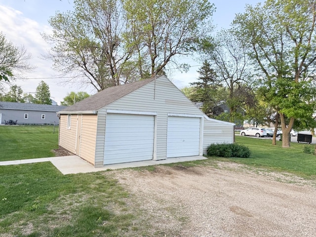 404 5th Ave, Wilmont, MN 56185 - view of detached garage
