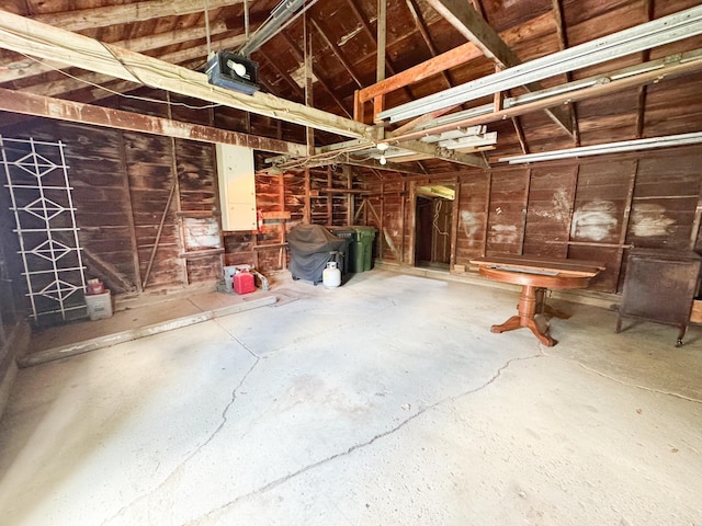 404 5th Ave, Wilmont, MN 56185 - view of garage