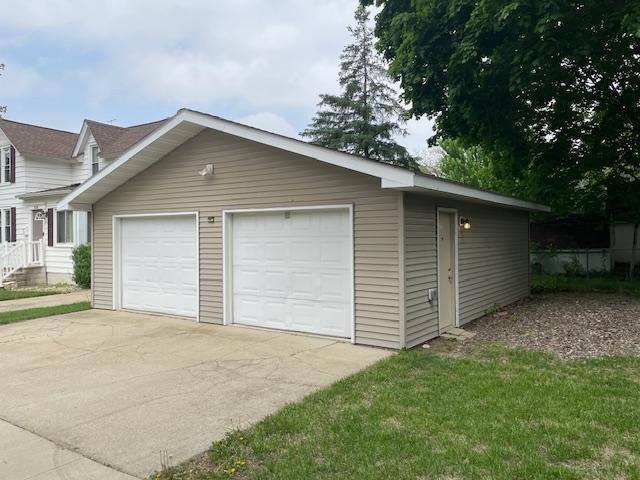 view of detached garage