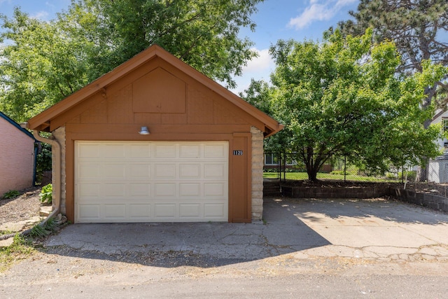 1125 James Ave, Saint Paul, MN 55105 - view of detached garage