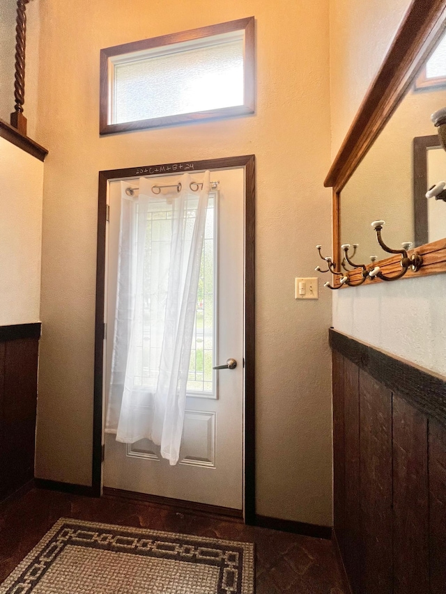 1416 13th Ave, Clarkfield, MN 56223 - view of entryway