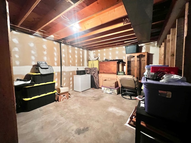 1416 13th Ave, Clarkfield, MN 56223 - unfinished basement featuring washer / dryer