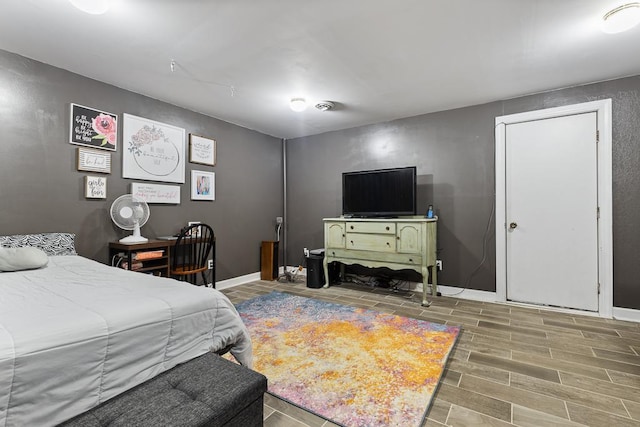 212 4, Montevideo, MN 56265 - bedroom with wood finish floors and baseboards