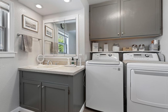 212 4, Montevideo, MN 56265 - laundry area featuring washer and dryer
