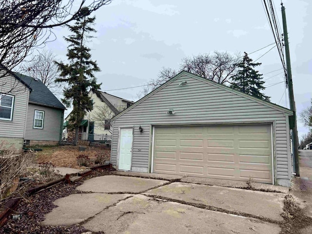 view of detached garage