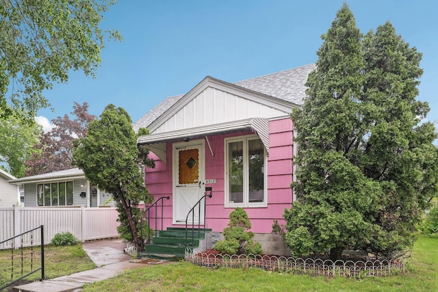 4518 Colfax Ave N, Minneapolis, MN 55412 - view of front facade with roof with shingles