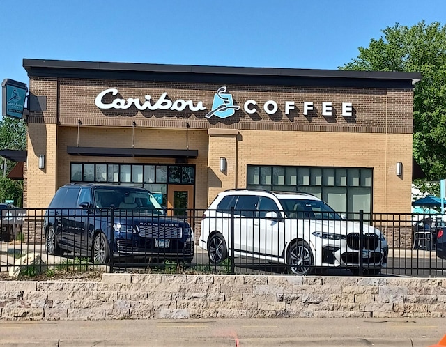 4360 Brookside Ct Unit 206, Edina, MN 55436 - view of commercial property with fence