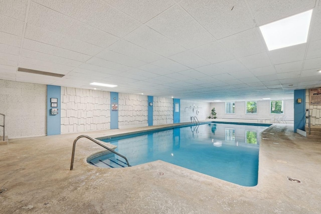 4360 Brookside Ct Unit 206, Edina, MN 55436 - view of indoor pool