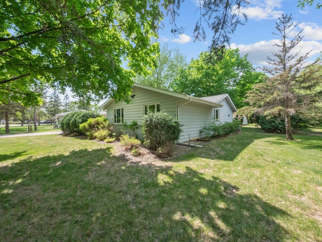 835 Winona Dr SW, Alexandria, MN 56308 - view of green lawn