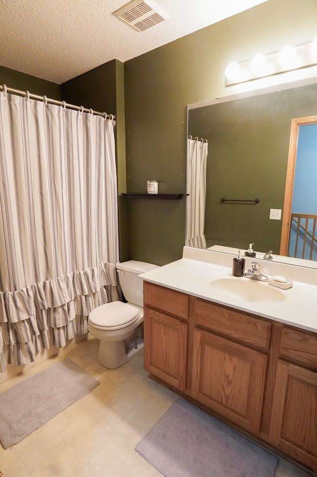 9467 Golden Eagle Ln, Monticello, MN 55362 - bathroom with toilet, vanity, a textured ceiling, and curtained shower