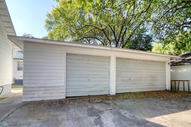 1010 University Dr N, Fargo, ND 58102 - view of detached garage