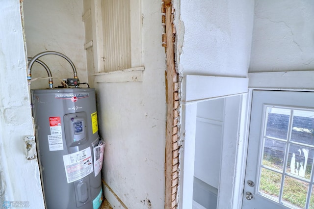 1010 University Dr N, Fargo, ND 58102 - utilities with water heater