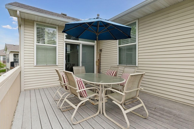 4555 Jewel Ln N, Plymouth, MN 55446 - wooden terrace featuring outdoor dining space