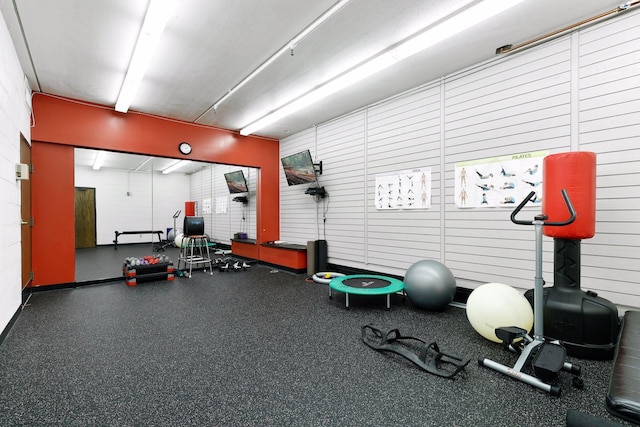 6085 Lincoln Dr Unit 123, Edina, MN 55436 - view of workout area