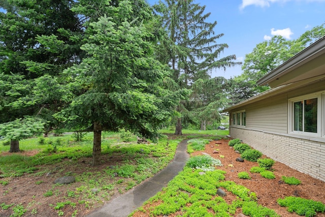 14 Overlook Rd, Dellwood, MN 55110 - view of yard