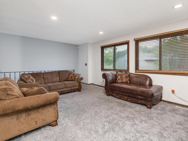 6540 84th Ct N, Brooklyn Park, MN 55445 - carpeted living room with recessed lighting and baseboards