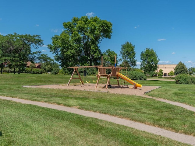 6540 84th Ct N, Brooklyn Park, MN 55445 - community play area with a yard