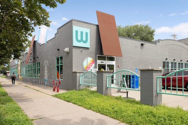 2227 Garfield Ave, Minneapolis, MN 55405 - view of building exterior