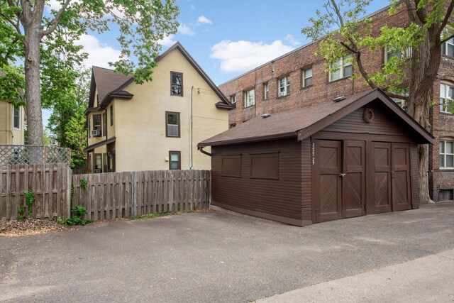 2227 Garfield Ave, Minneapolis, MN 55405 - exterior space