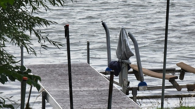 205 Lake Park Blvd, Fairmont, MN 56031 - view of dock