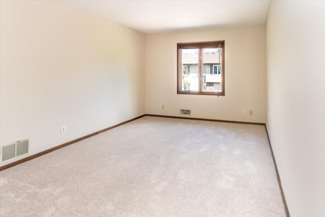10350 Balsam Ln, Eden Prairie, MN 55347 - carpeted empty room with baseboards