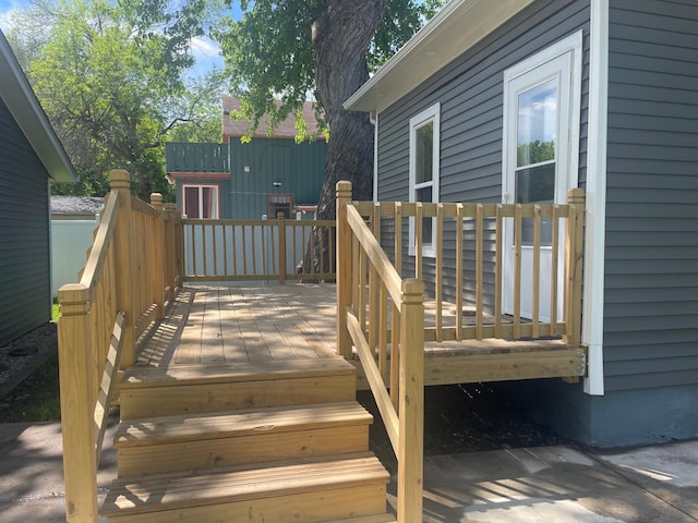 309 4th St, Marshall, MN 56258 - view of deck