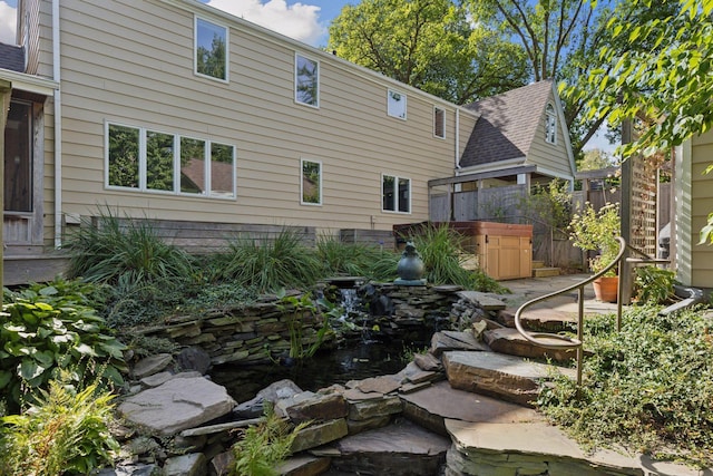 1215 Eleanor Ave, Saint Paul, MN 55116 - view of yard with a small pond