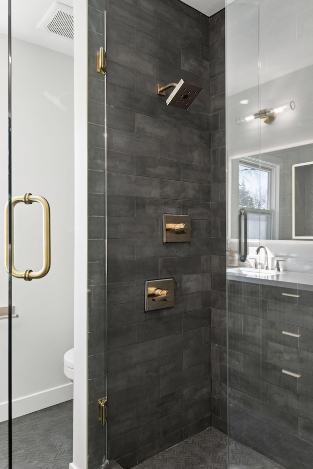 1022 Fairview Ave S, Saint Paul, MN 55116 - bathroom featuring a stall shower and toilet