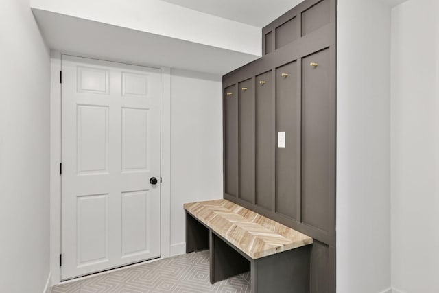 1022 Fairview Ave S, Saint Paul, MN 55116 - mudroom with baseboards