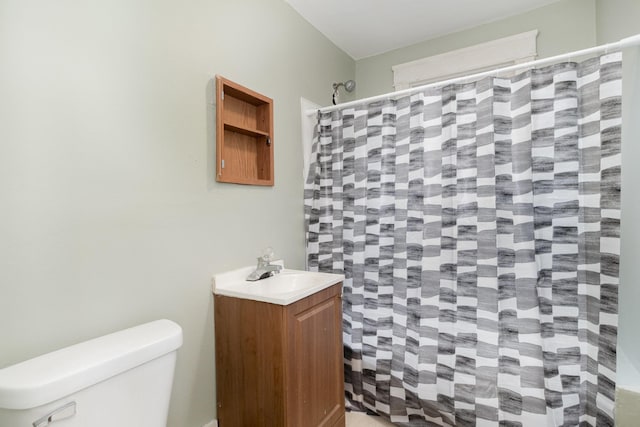 1430 Penn Ave N, Minneapolis, MN 55411 - bathroom with toilet, a shower with shower curtain, and vanity