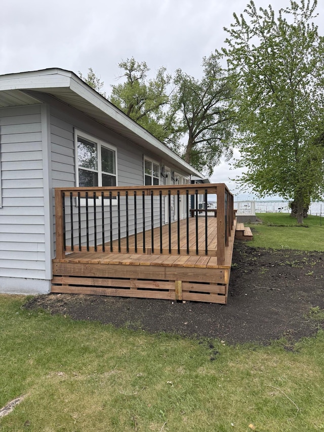 14646 Tradewinds Rd, Lake Eunice Twp, MN 56511 - deck featuring a lawn