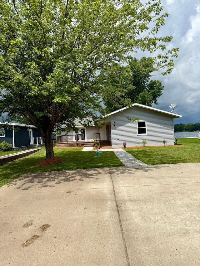 14646 Tradewinds Rd, Lake Eunice Twp, MN 56511 - view of front of home with a front yard