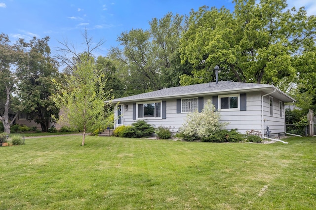 4333 Diamond Dr, Eagan, MN 55122 - view of front of house with a front yard