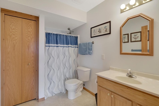 2245 198th St W, Faribault, MN 55021 - bathroom featuring toilet, vanity, a shower with curtain, baseboards, and tile patterned floors