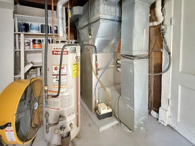 306 Blinkman St, Fairmont, MN 56031 - utility room featuring gas water heater