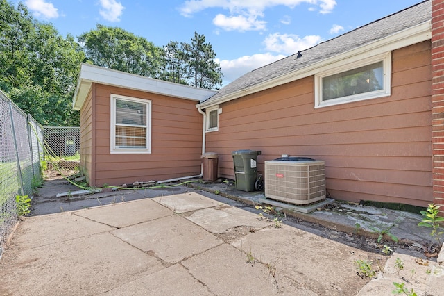1391 Main St, Saint Joseph Twp, WI 54082 - view of patio / terrace