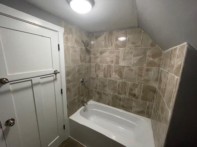 full bathroom featuring washtub / shower combination