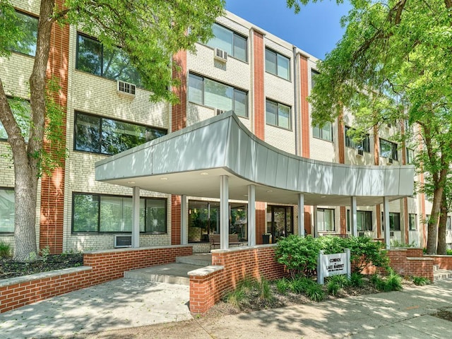 2700 44th St Unit 116, Minneapolis, MN 55410 - view of building exterior