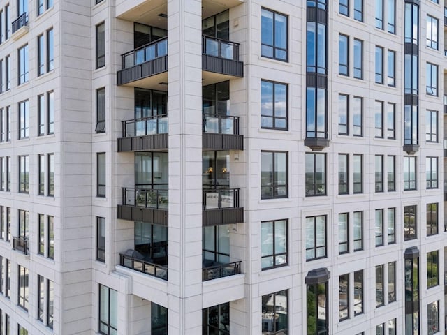 1111 River Pkwy Unit 33A, Minneapolis, MN 55415 - view of apartment building / complex