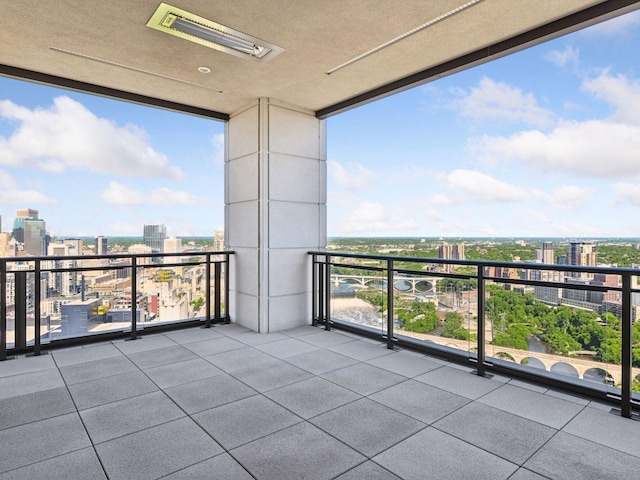 1111 River Pkwy Unit 33A, Minneapolis, MN 55415 - balcony with a city view
