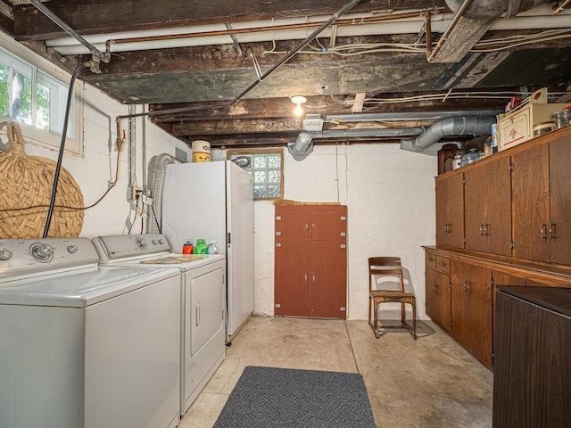15210 Mckenzie Blvd, Minnetonka, MN 55345 - washroom with washer and clothes dryer