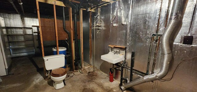 410 Wedgewood Rd, Albert Lea, MN 56007 - utilities featuring a sink