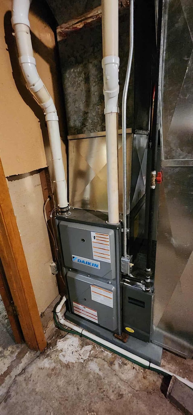 410 Wedgewood Rd, Albert Lea, MN 56007 - view of utility room