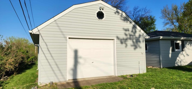 621 16th St, Albert Lea, MN 56007 - view of detached garage