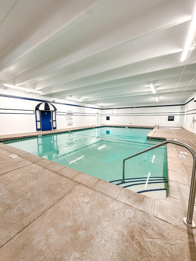 4407 Wilshire Blvd Unit 110, Mound, MN 55364 - view of indoor community pool