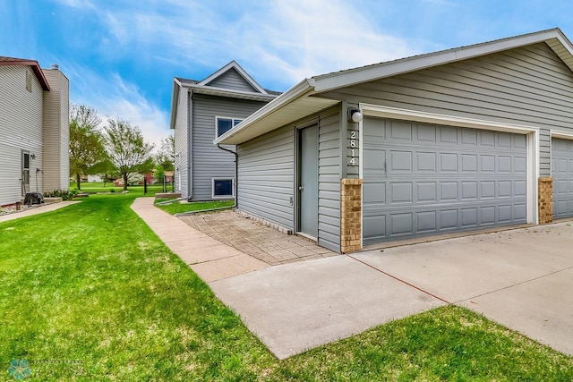 2814 26th Street Cir S, Moorhead, MN 56560 - view of garage