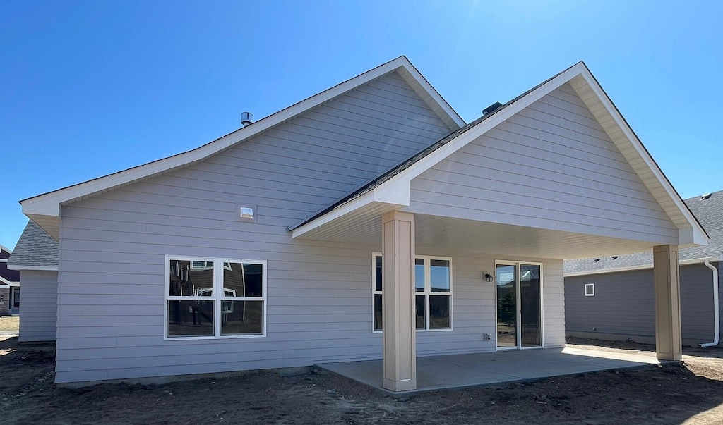 17963 Grantham Ln, Lakeville, MN 55044 - photo 2