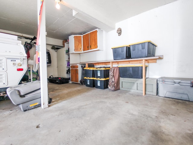 620 Maple St, Dassel, MN 55325 - view of garage