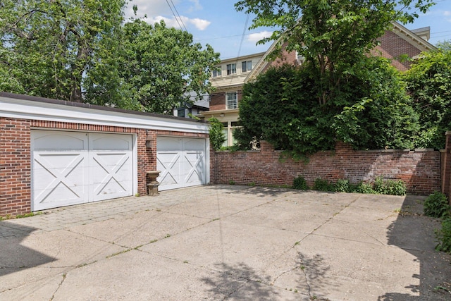 1785 Dupont Ave S, Minneapolis, MN 55403 - garage with concrete driveway